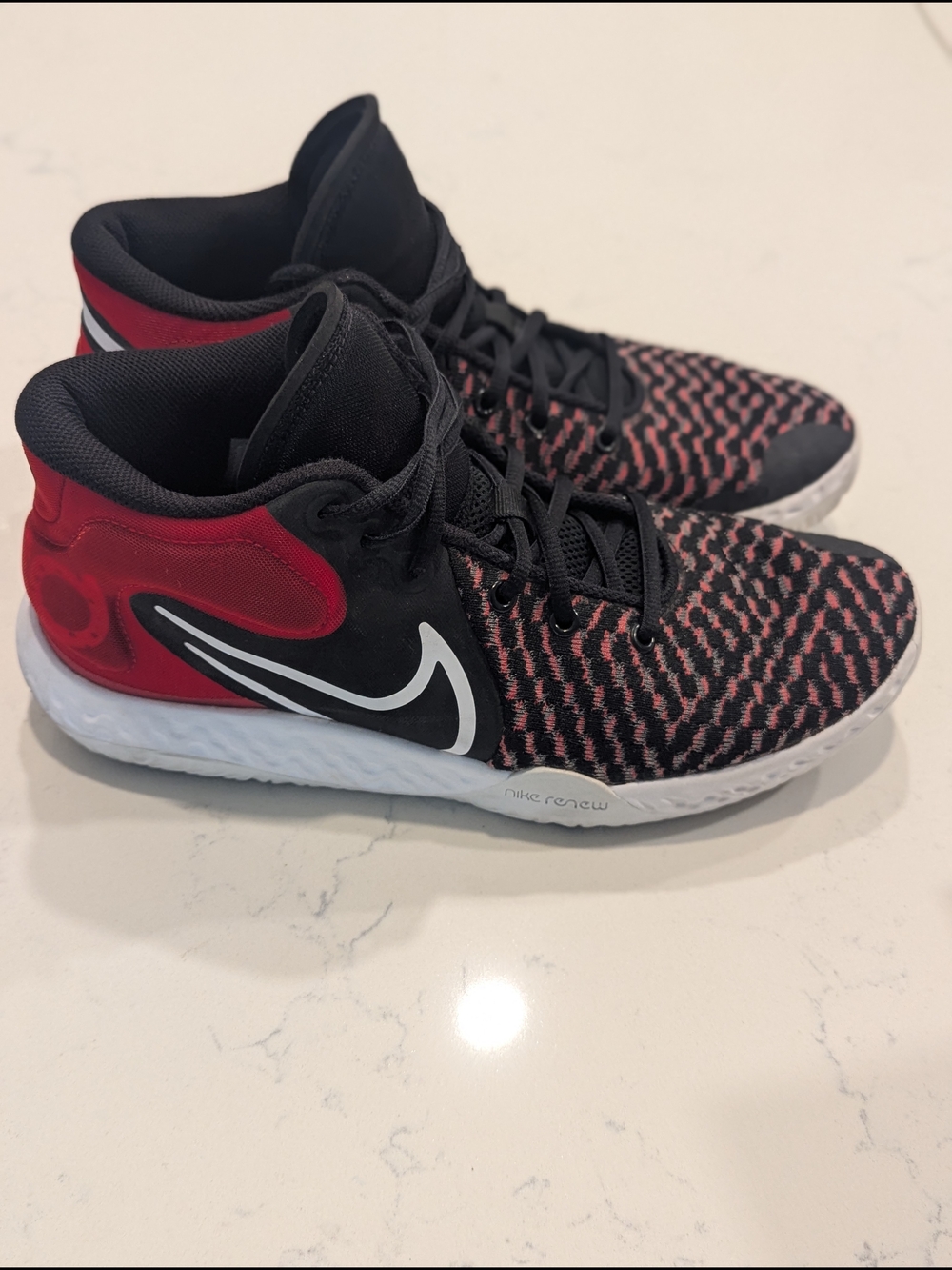 NIKE KD Basketball Shoes Size 10